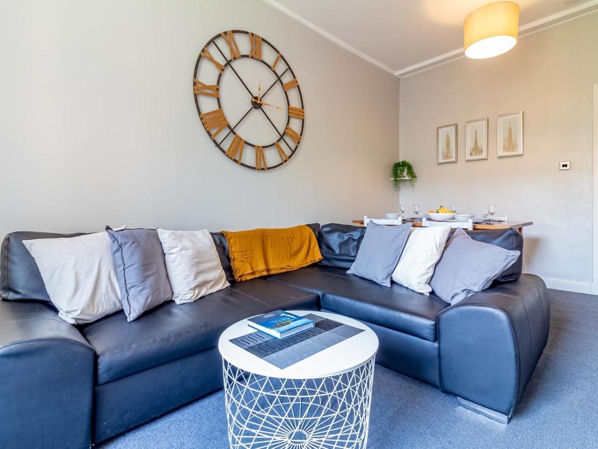 Pass The Keys Spacious And Homely Flat On The Royal Mile Edinburg Exteriör bild