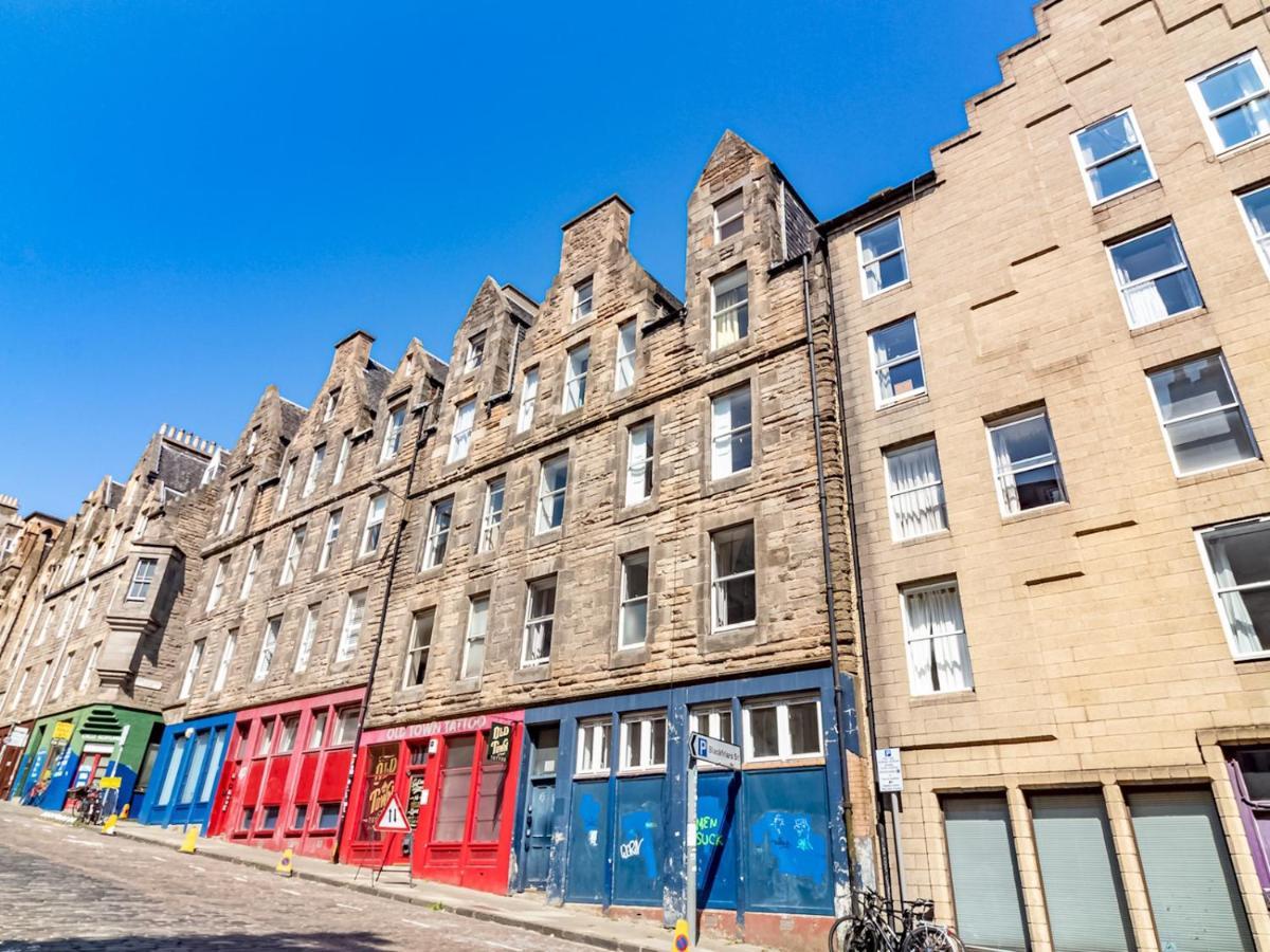 Pass The Keys Spacious And Homely Flat On The Royal Mile Edinburg Exteriör bild