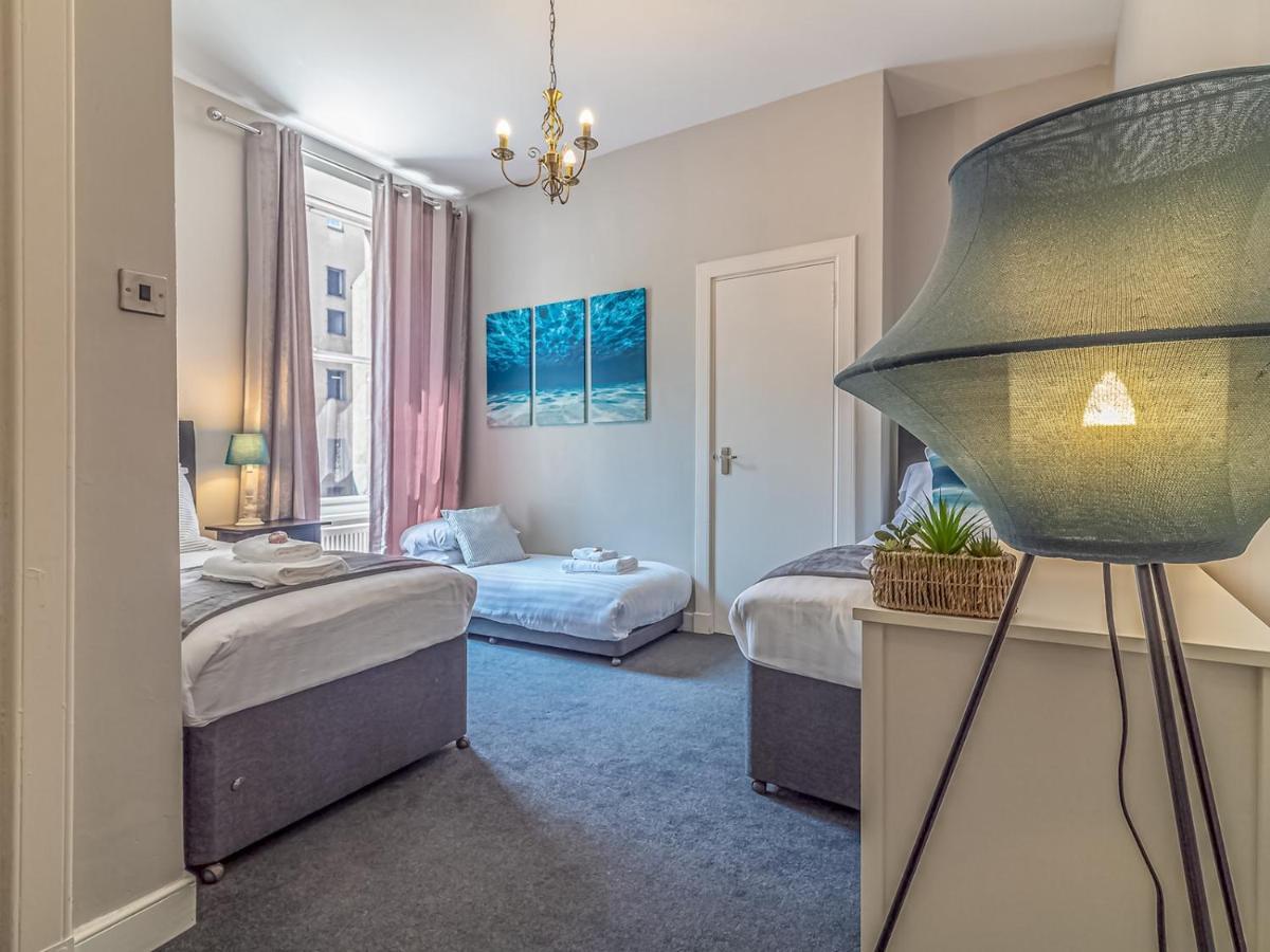 Pass The Keys Spacious And Homely Flat On The Royal Mile Edinburg Exteriör bild