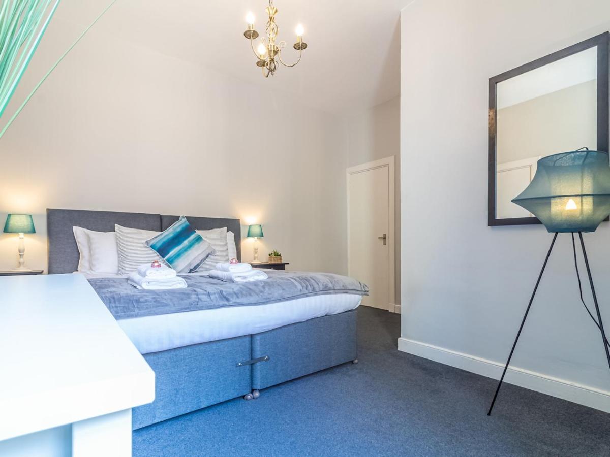 Pass The Keys Spacious And Homely Flat On The Royal Mile Edinburg Exteriör bild