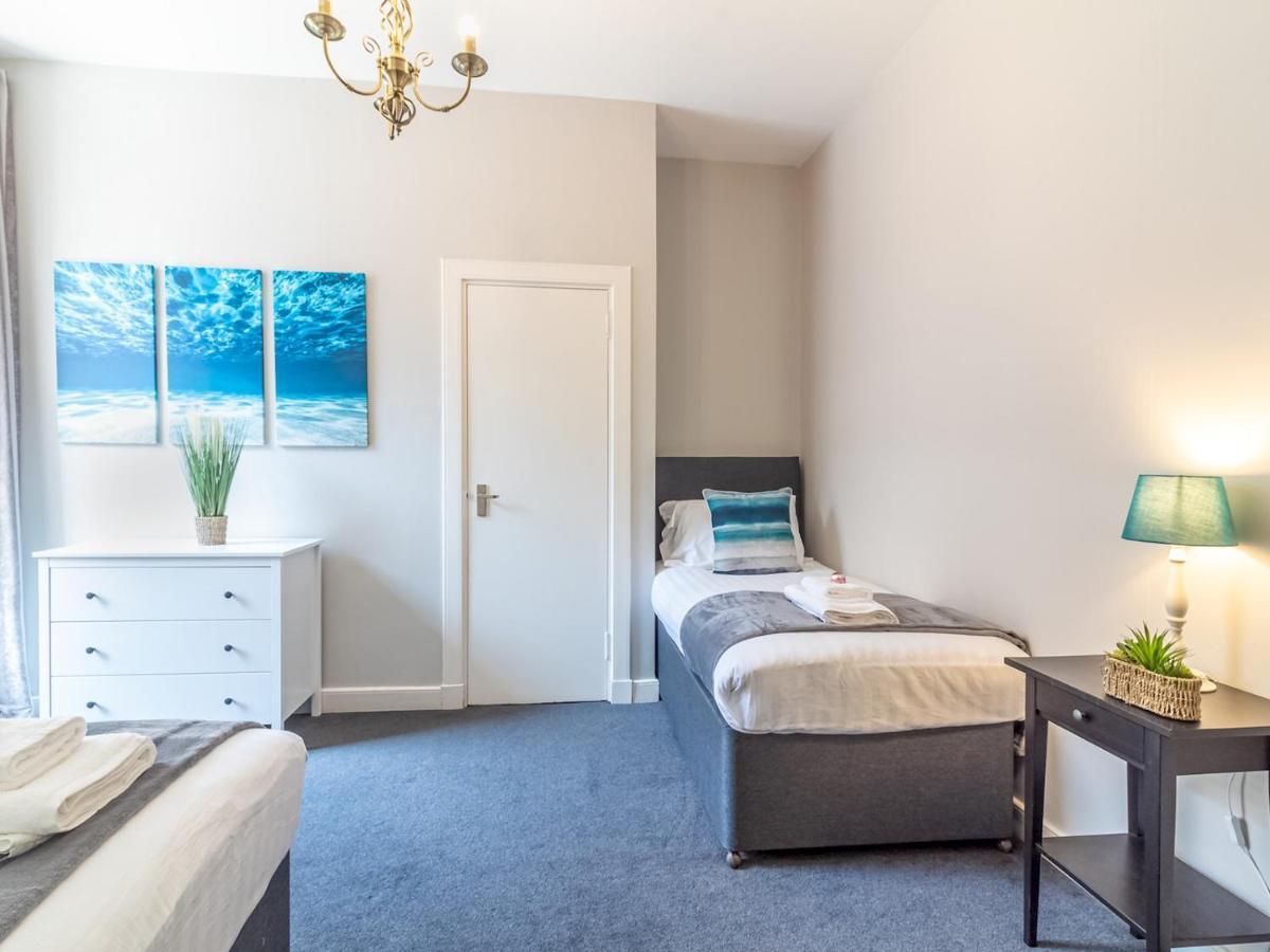 Pass The Keys Spacious And Homely Flat On The Royal Mile Edinburg Exteriör bild