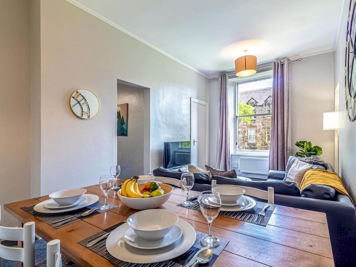 Pass The Keys Spacious And Homely Flat On The Royal Mile Edinburg Exteriör bild